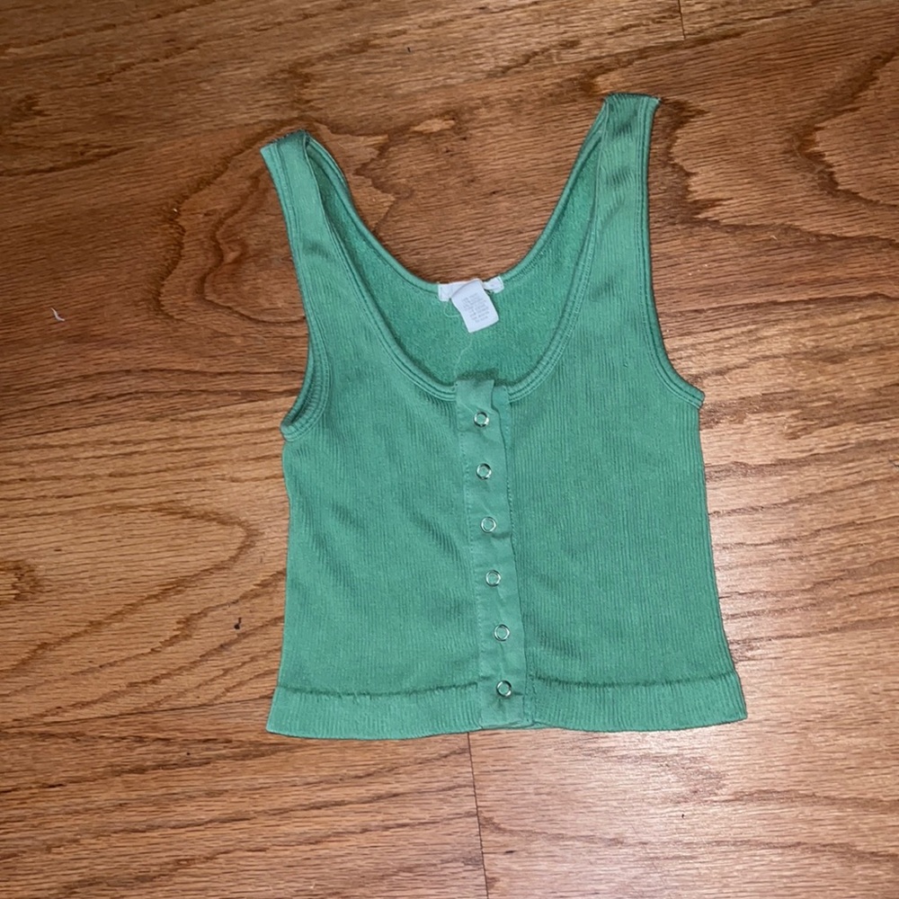 green Tilly’s croped tanktop